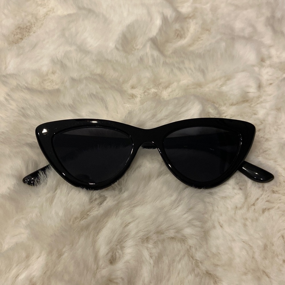 EUC Aldo Black Cat Eye Sunglasses